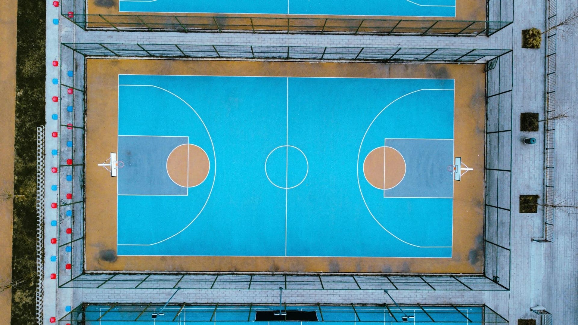 Basketbol ve Voleybol Sahası