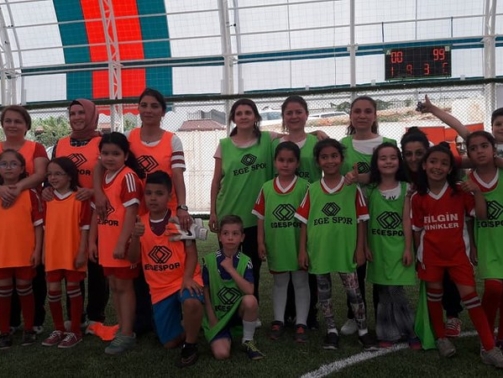18425025_10213067217379980_5366310970327046832_n_800x450